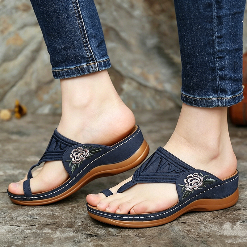 【🔥Oferta especial a mitad de precio🎁】🔥Sandalias retro bordadas de verano | Frescas y transpirables | Soporte ergonómico para el arco del pie | Sin fatiga para caminar todo el día | Antideslizantes y cómodas ✅